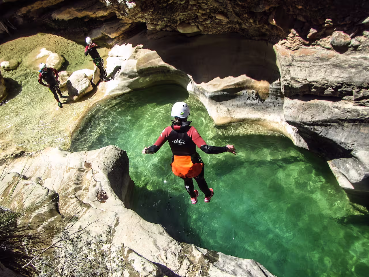 Week-end canyoning dans la Sierra de Guara en Espagne, saut dans les oscuros de balces