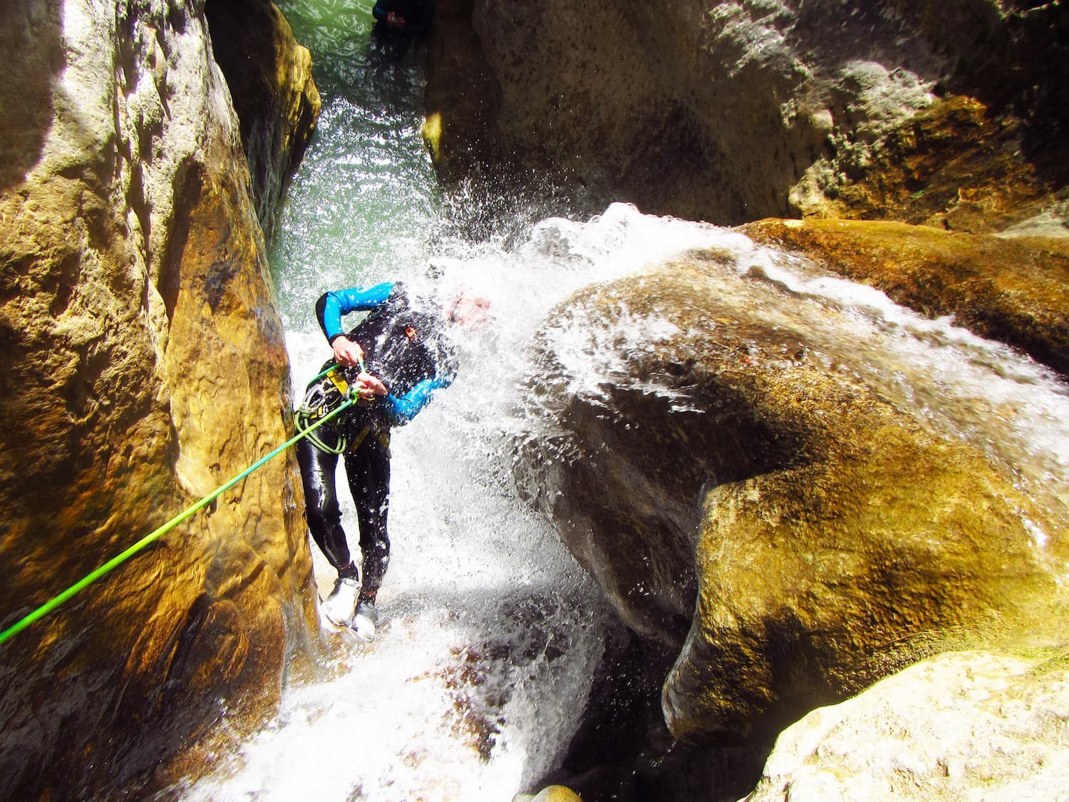 le rappel du canyon du formiga en sierra de guara